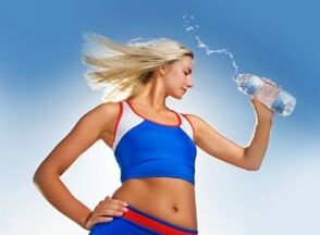 شرب الماء لإنقاص الوزن